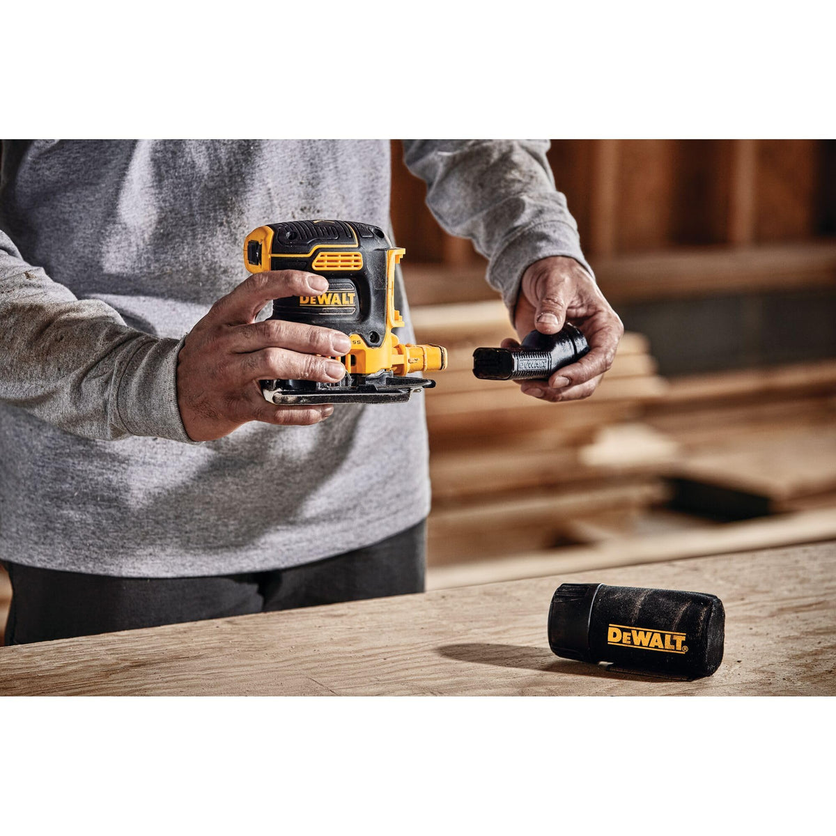 Cordless 1/4 Sheet Variable Speed Sander R737248