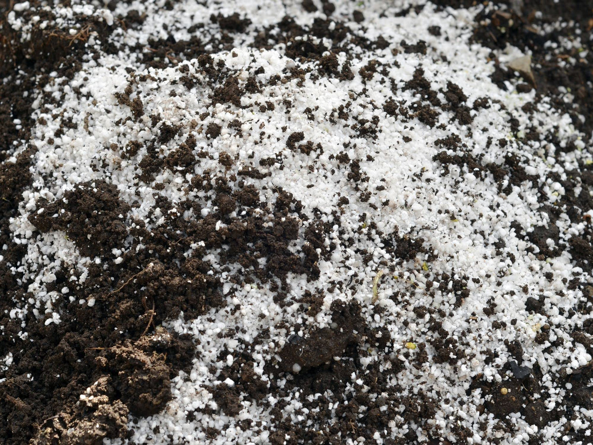 4 Cubic Foot Planting Soil Additive Q693